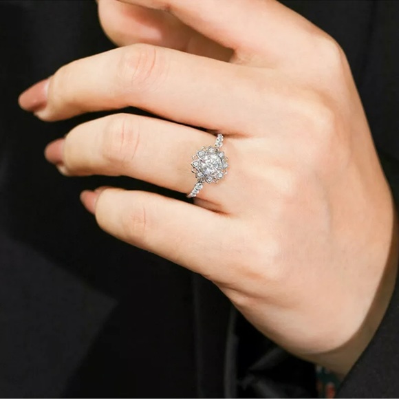 Silver Rings for Women Fashion Women Cubic Zirconia Jewelry - Picture 5 of 5